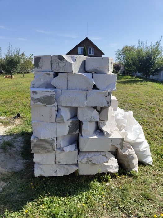 Демонтований газоблок