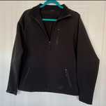 Czarna kurtka typu softshell 4F rozmiar M stan bardzo dobry