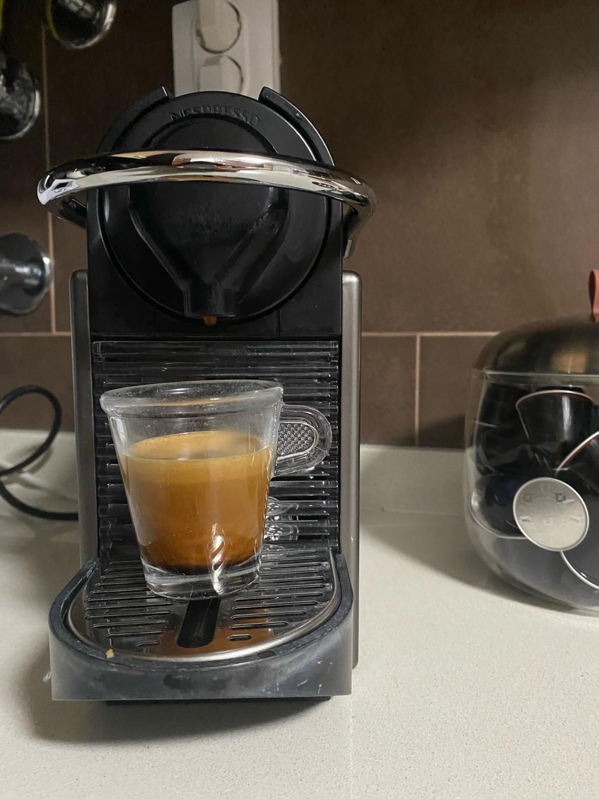 COMO NOVA - Máquina de café Nespresso PIXIE