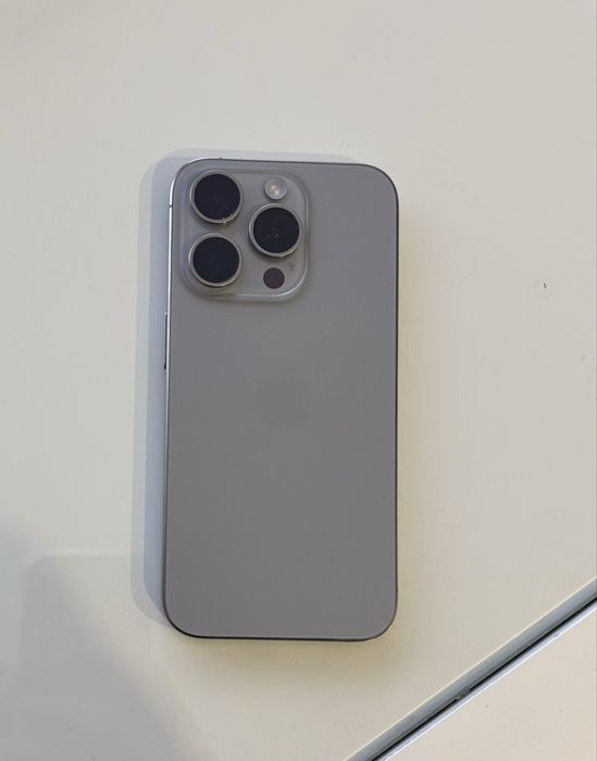 iPhone 15 Pro Titanio 128GB