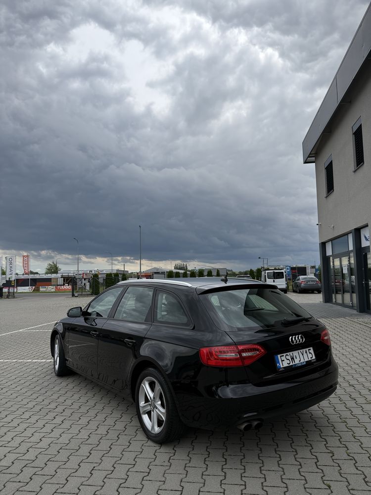 Audi A4 B8 2012 - Navi - Skóra / Alcantara / Automat / Grzane fotele