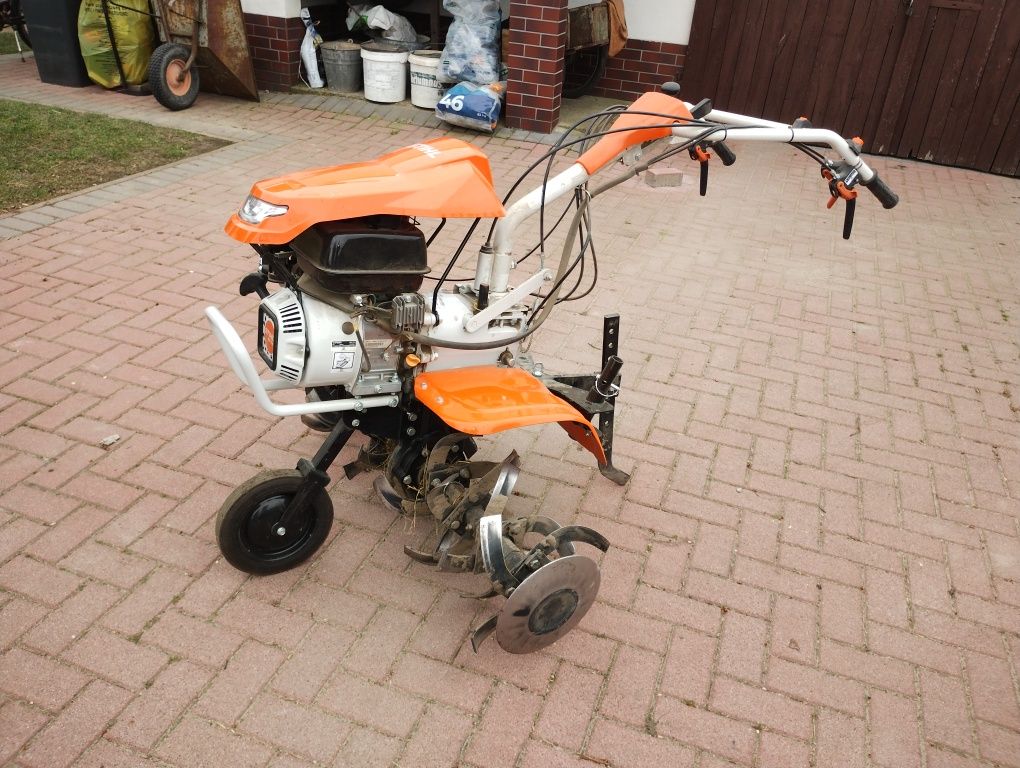 glebogryzarka STIHL MH 700.1