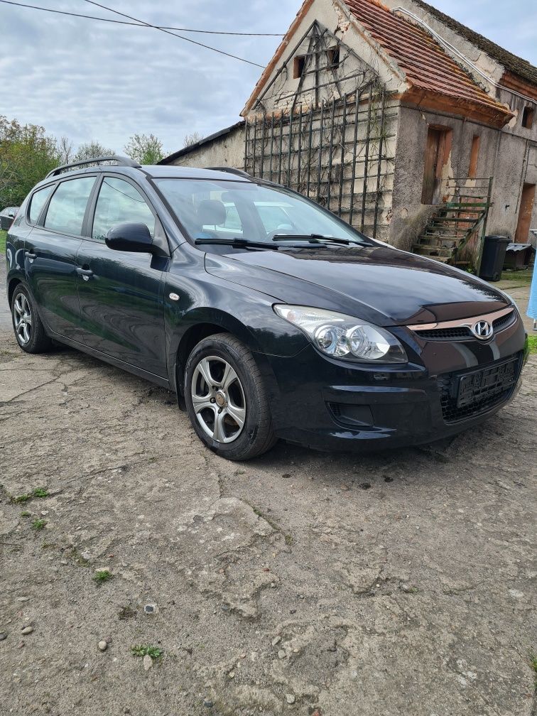 Hyundai i30 1.6CRDi  90KM  2009 rok