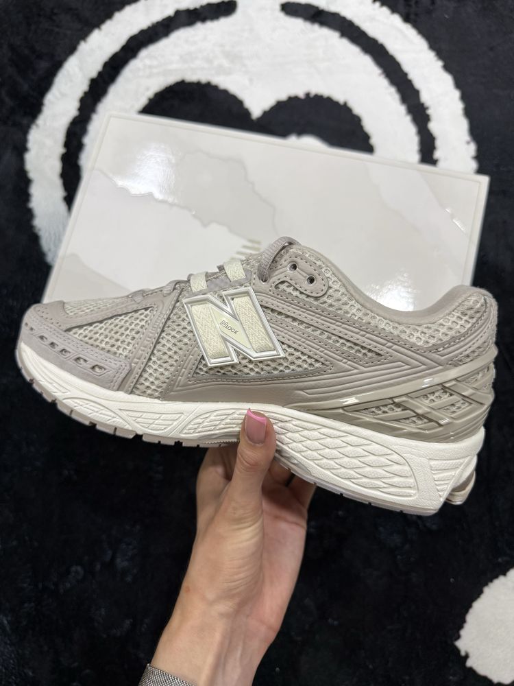 Оригінальні кросівки New Balance 1906R Grey Days 2002 990 993