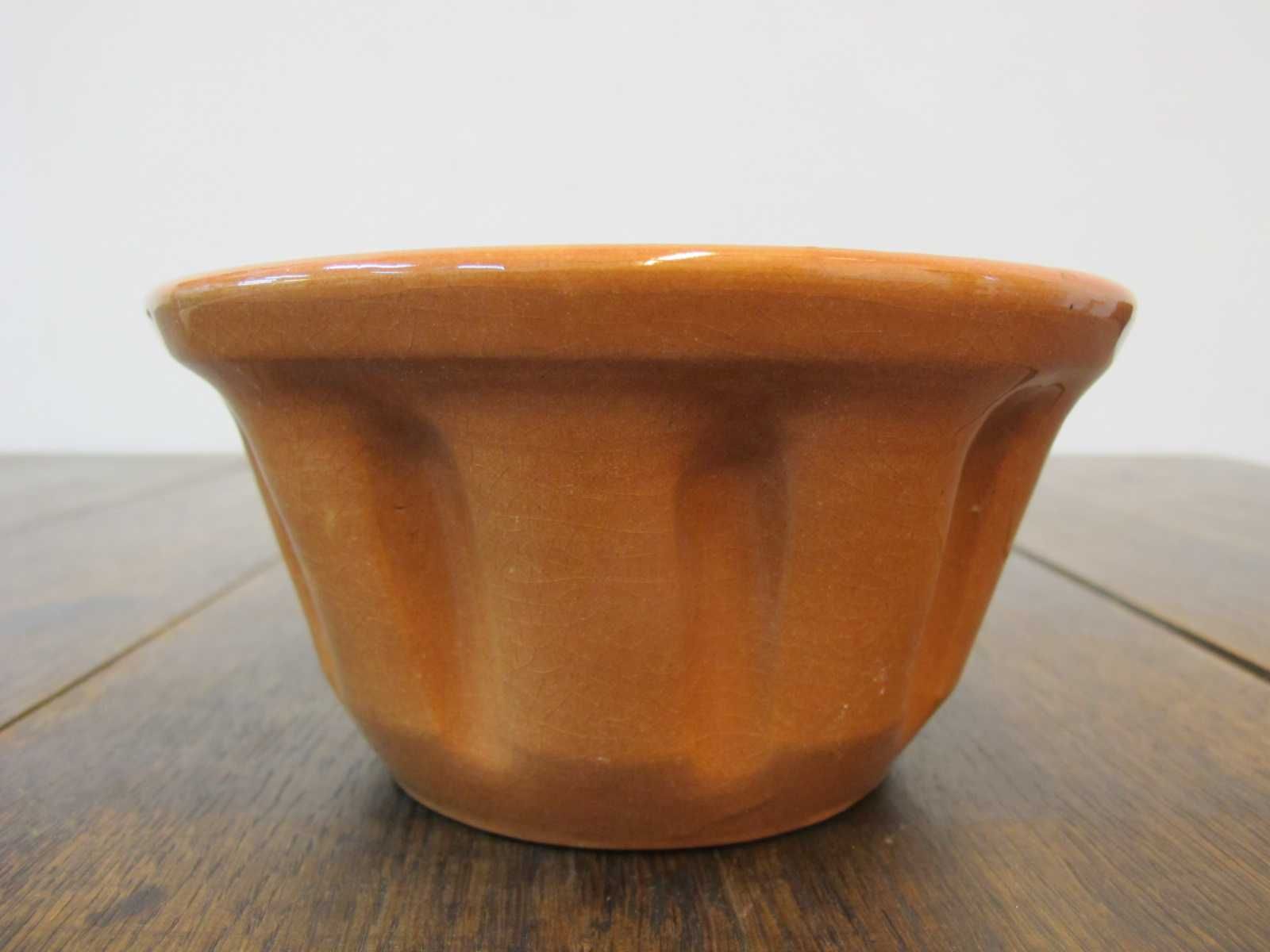 Forma foremka ceramiczna z kominem na babkę do koszyczka wielkanocnego