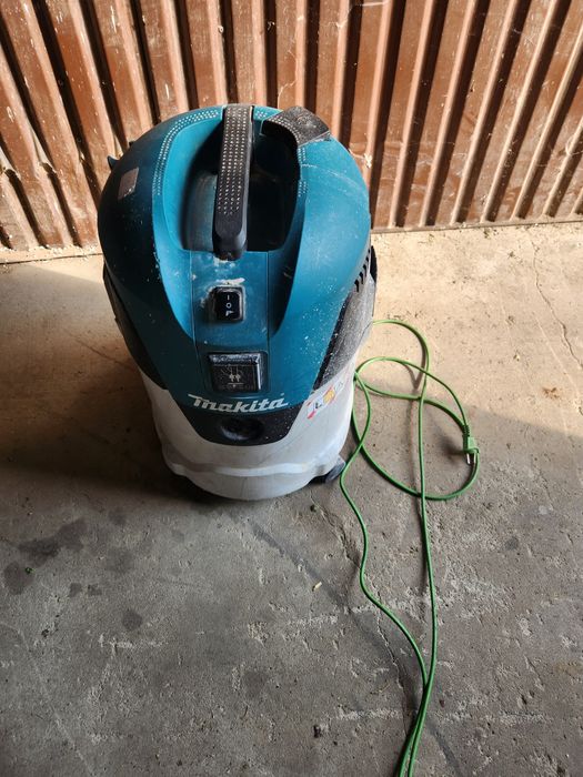 Odkurzacz przemysłowy makita