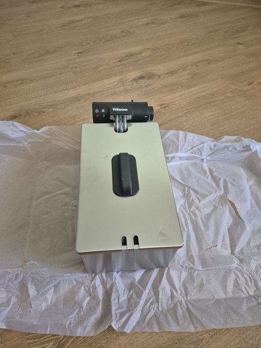 Фритюрниця Tristar PD-8950 3 л 2000W