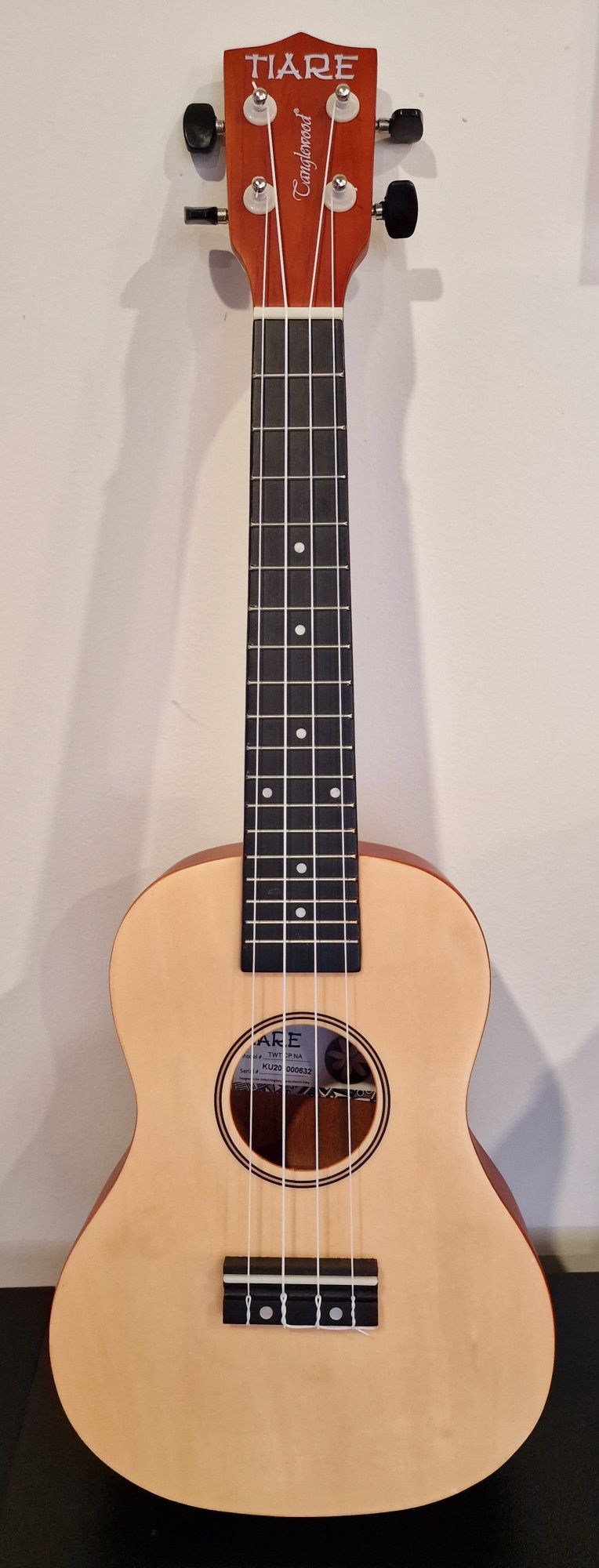 Ukulele TIARE  / Canglewood