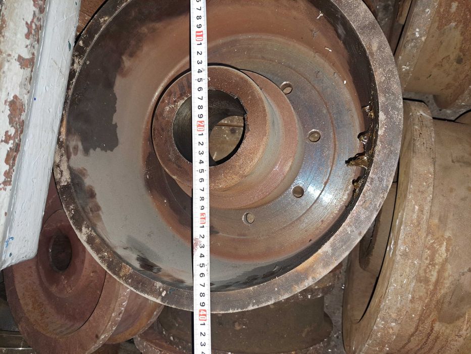 Тормозной барабан шкив 300 мм