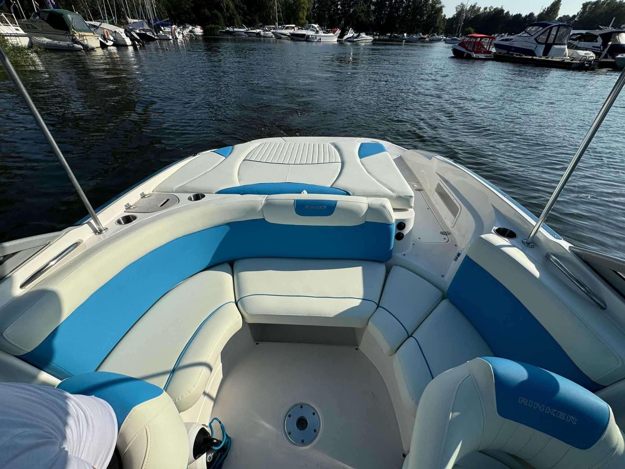 Rinker  wersja captiva !!  226 silnik 5.0 MPI     Faktura VAT 23%