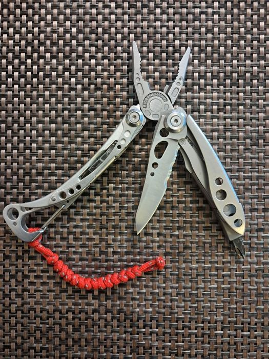 Мультитул Leatherman Skeletool
