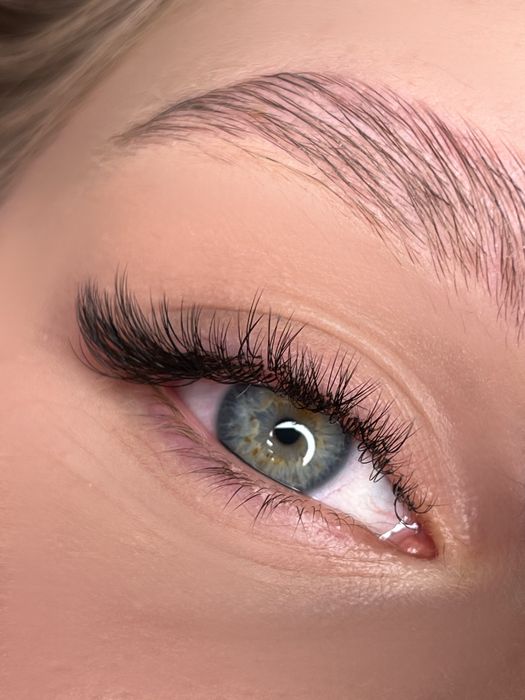 Ищу моделек на наращивание ресниц (классика/2D) 200грн