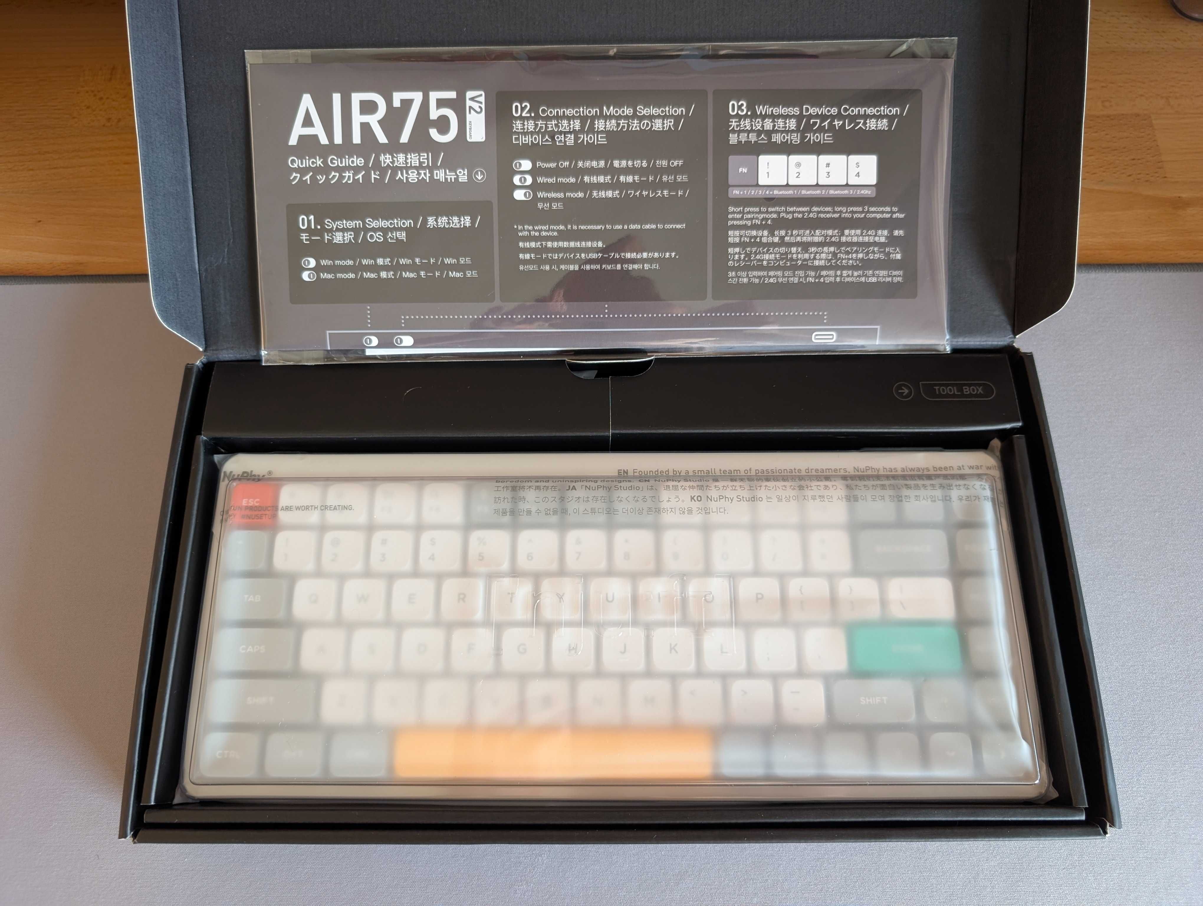 NuPhy Air75 V2 - Ionic White + extra switches