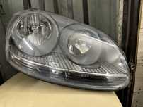 Reflektor, lampa VW Golf V - prawa