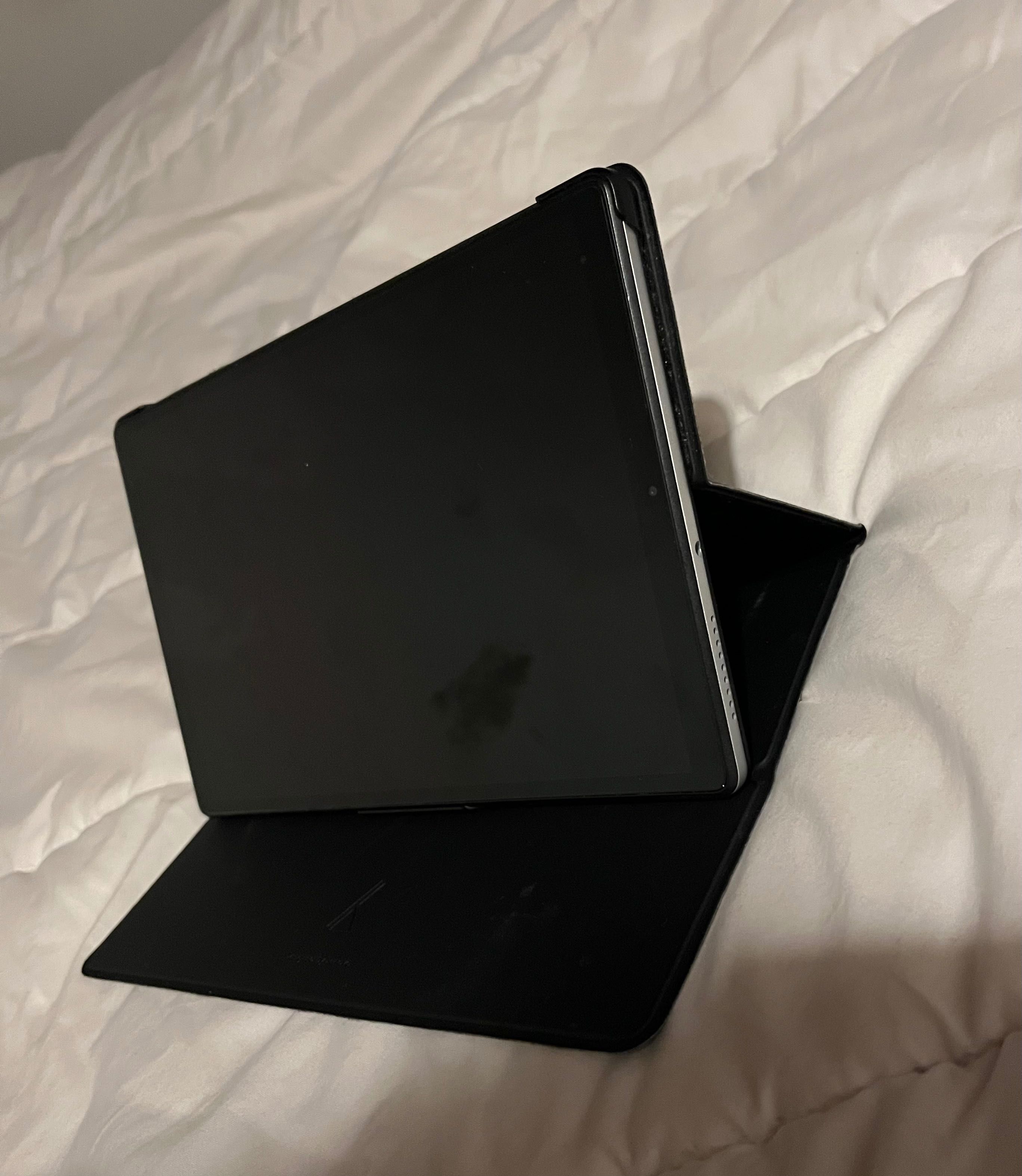 Lenovo tab M10 HD