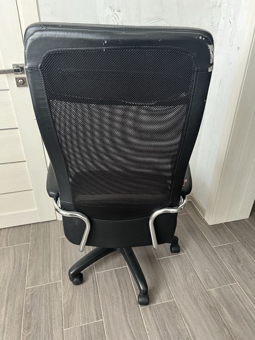 Офісне крісло EASY CHAIR