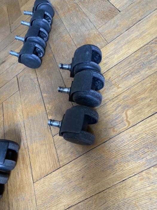 Kolka do fotela obrotowego uzywane czarne sprawne nóżki