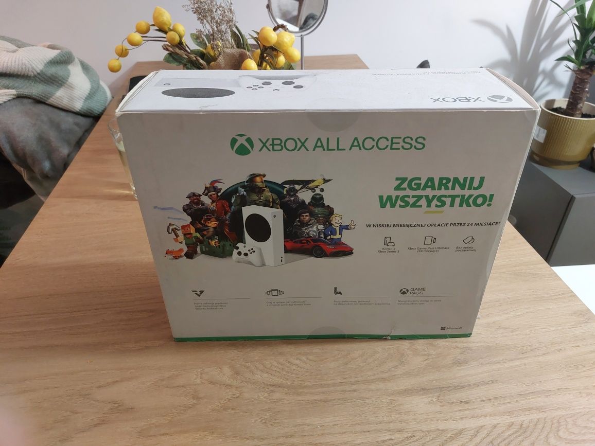 Xbox Series S +game pass ultimate 24 msc