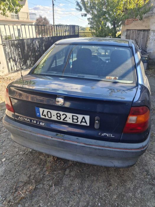 Vende se Opel Astra