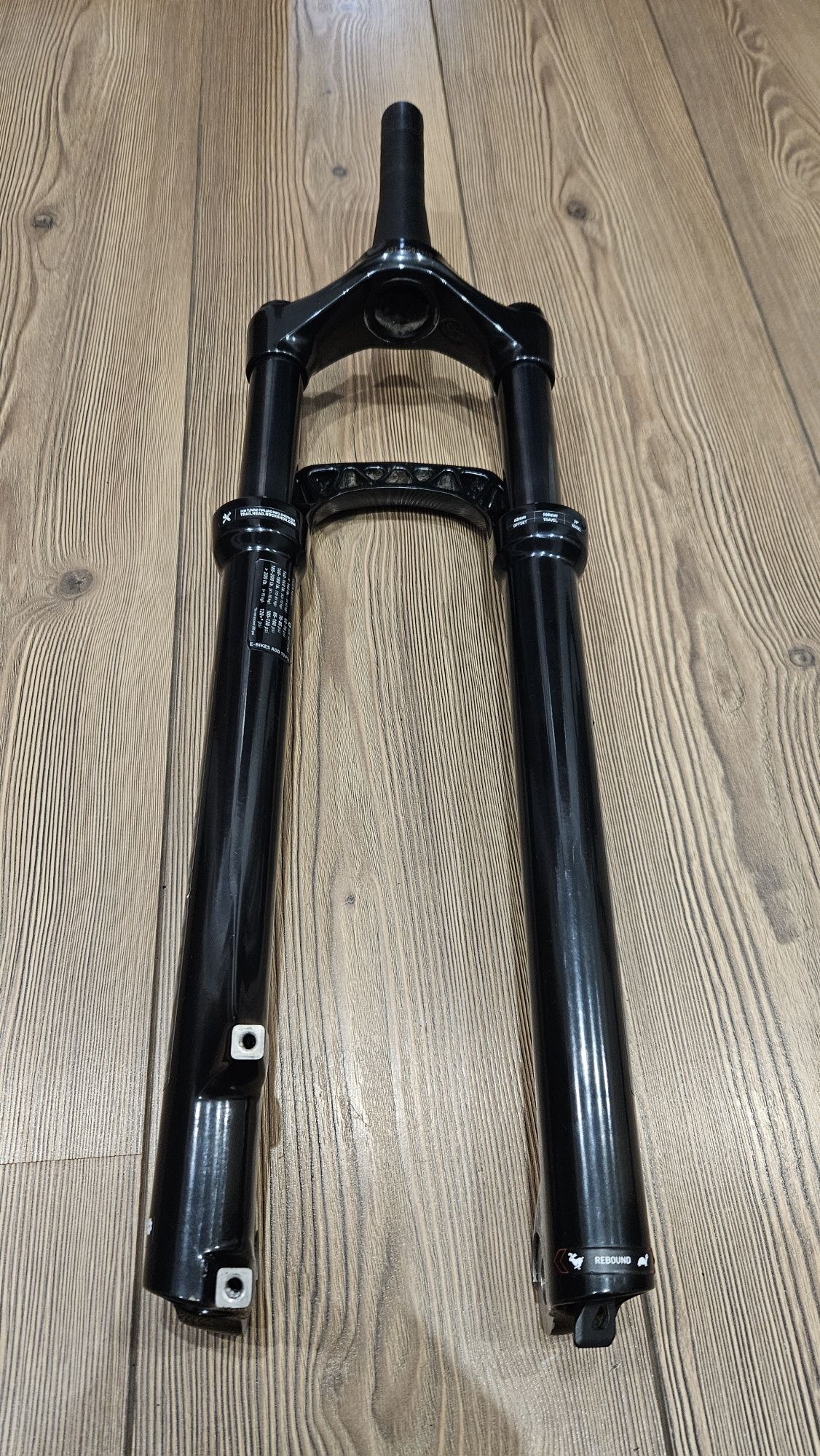 Amortyzator powietrzny Rock Shox Judy