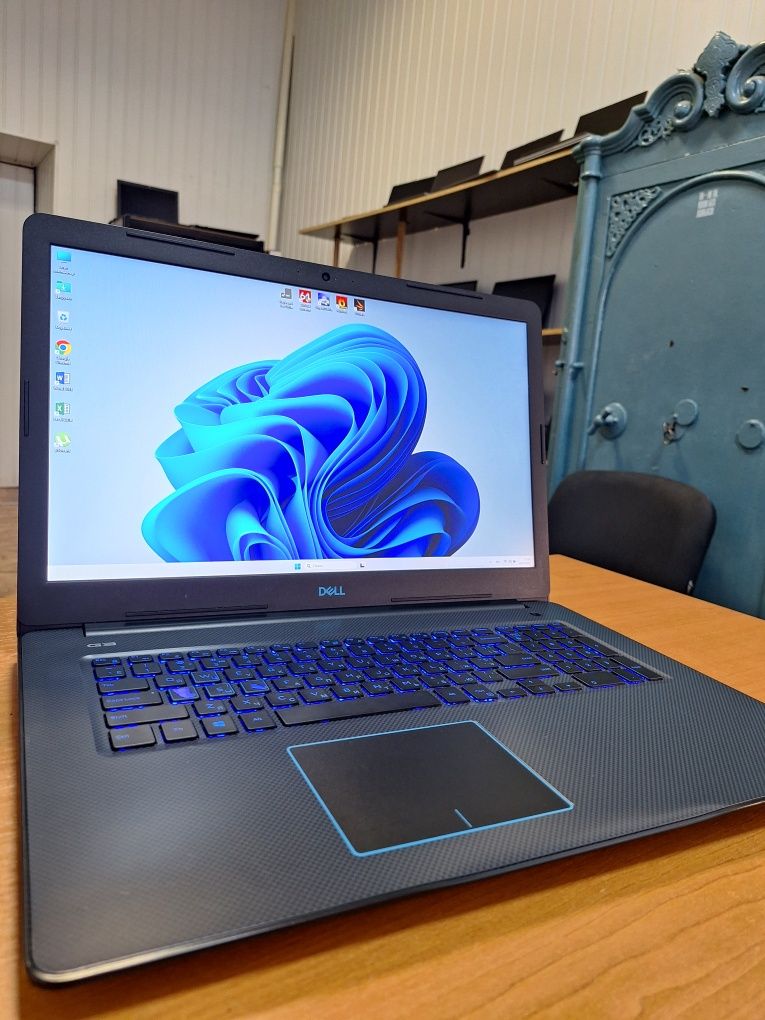 Dell Inspiron G3 17 3779 i5-8300H GTX 1060 6Gb DDR4 16Gb SSD + HDD