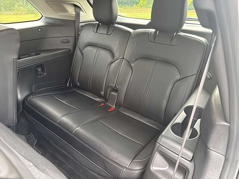 Mazda CX-90      2024