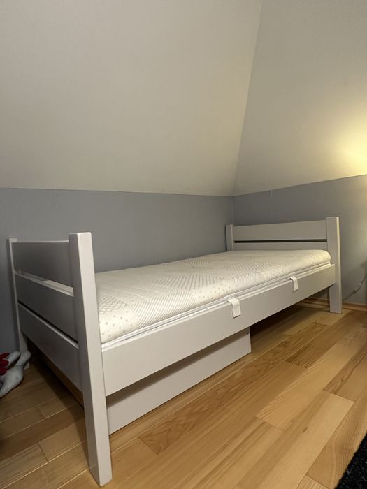 Łózko sosnowe 90x190 + materac