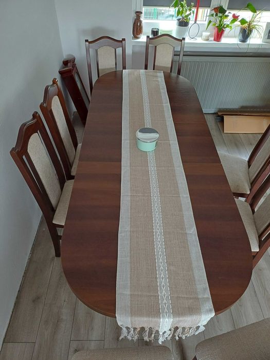 Sprzedam stół rozsuwany o wymiarach 150x80.