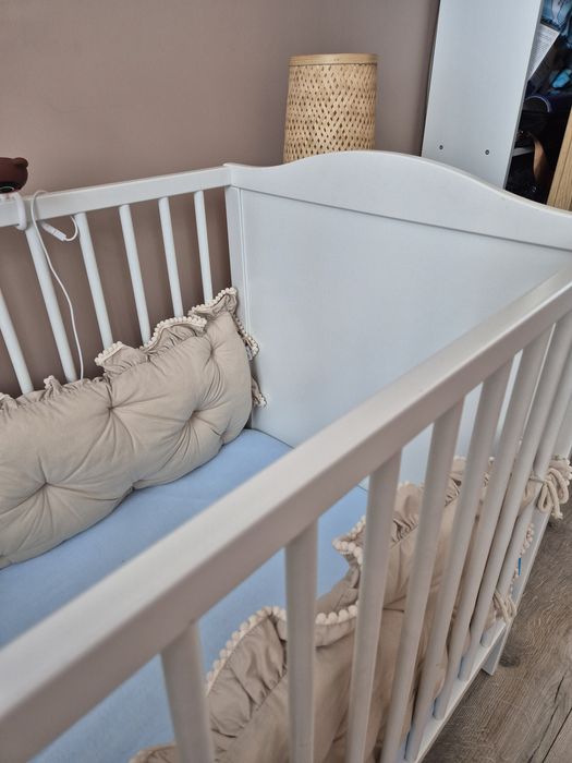 Łóżeczko niemowlęce SMÅGÖRA z materacem SKÖNAST 120x60