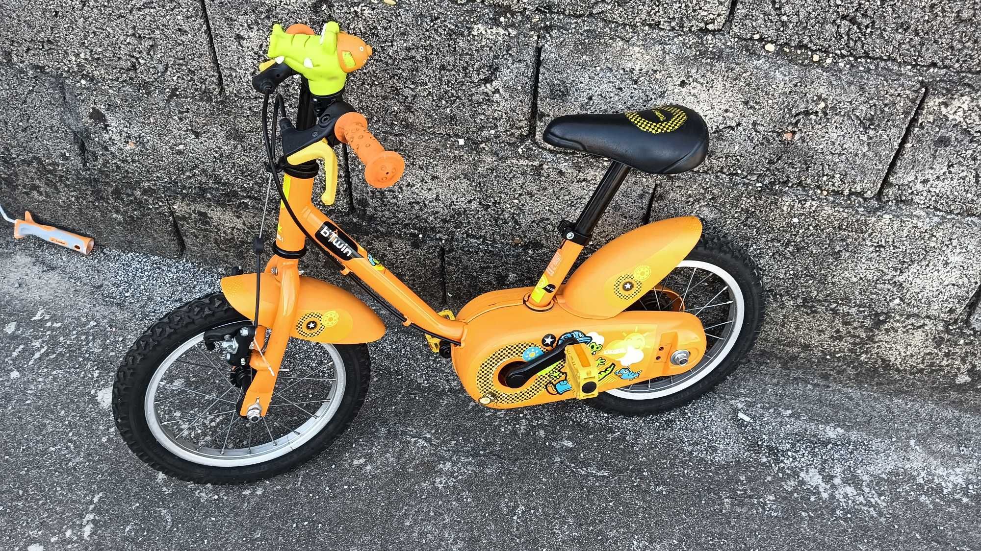 BICICLETA DE CRIANÇA semi-nova RODA 14