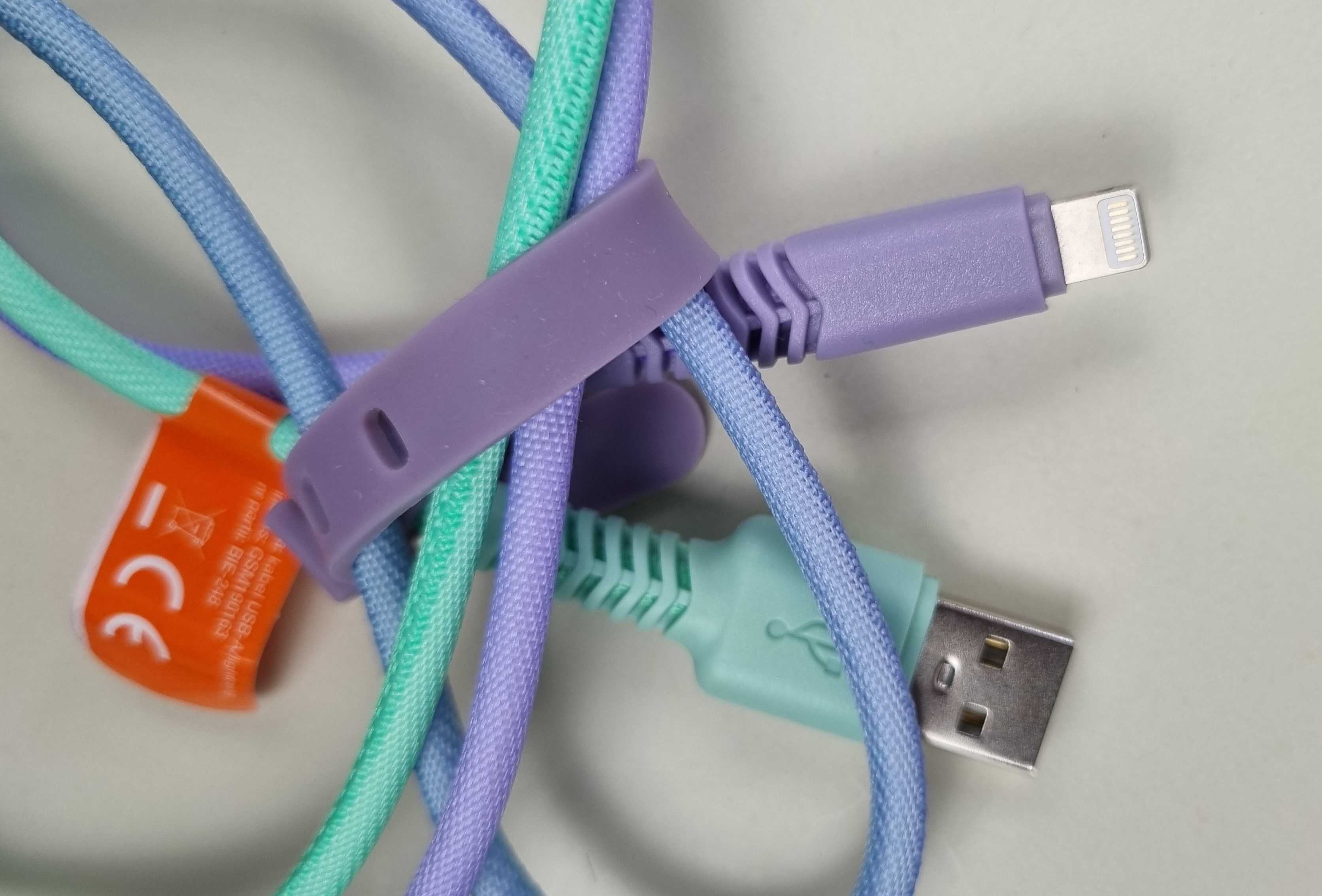Nowy kabel USB A-Lightning.