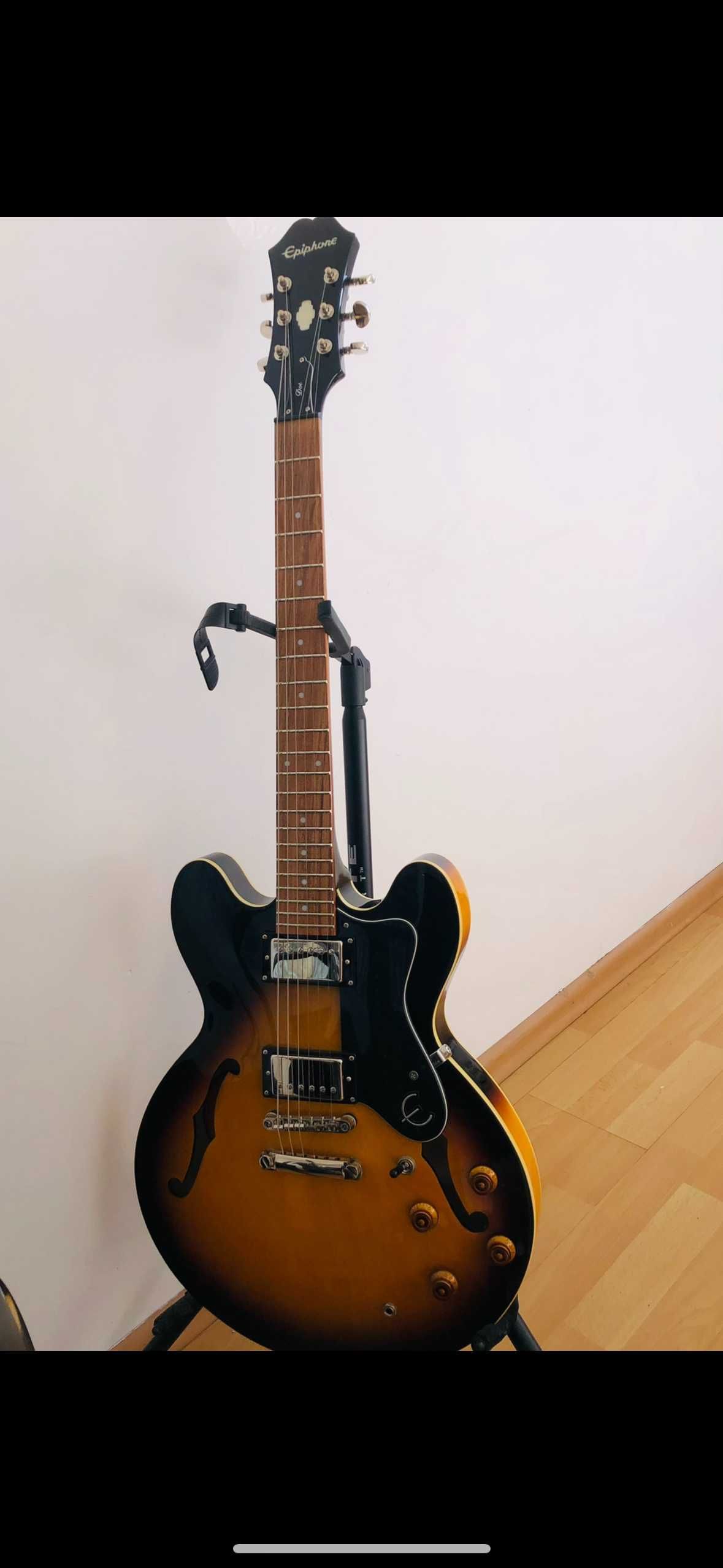Epiphone Dot VS Gitara guitar