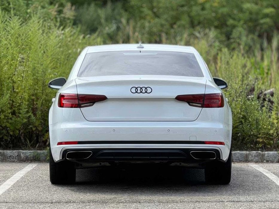 Audi A4 quattro Premium Plus      2019