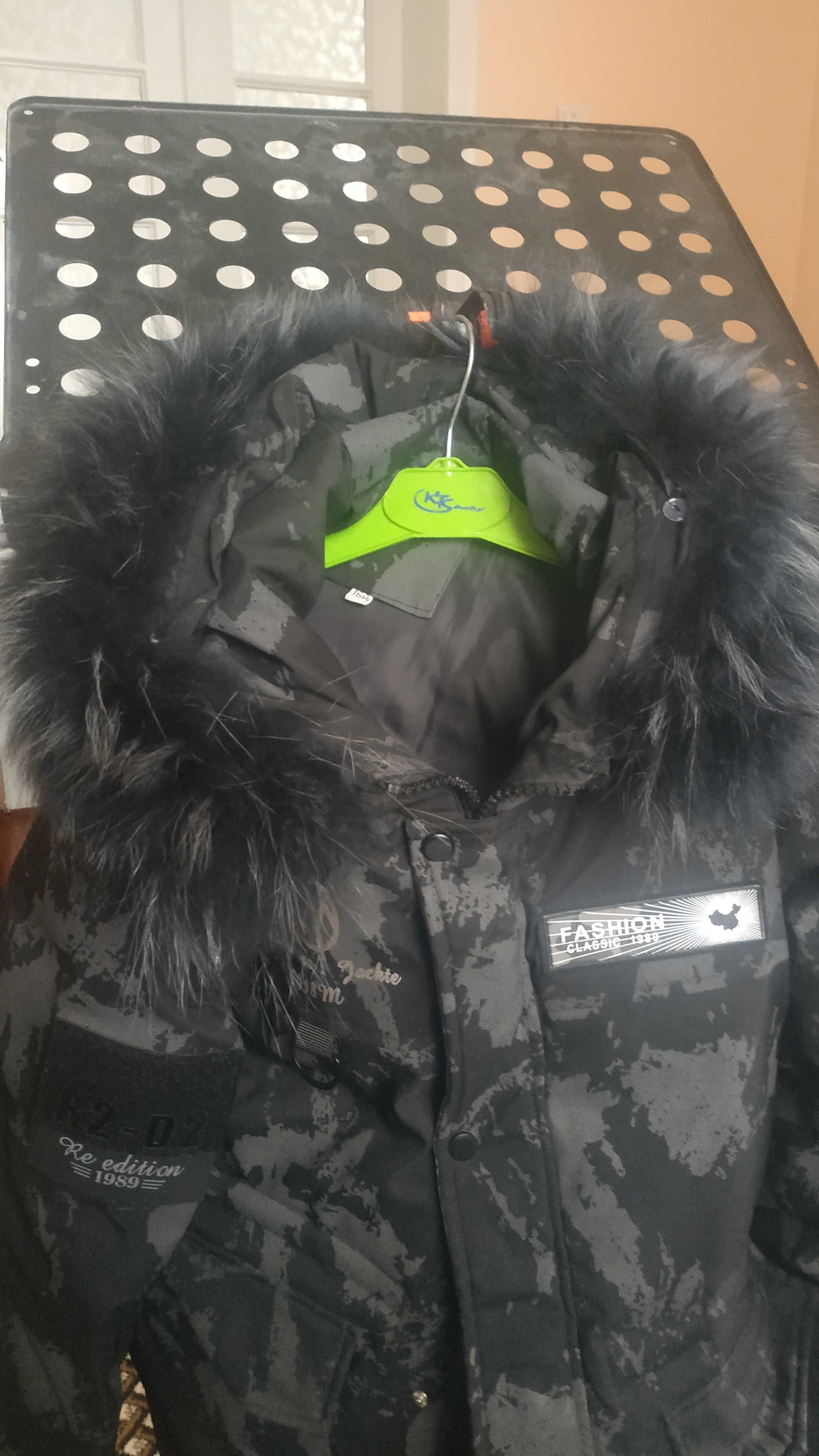 Зимова куртка для хлопчика з натуральним хутром
