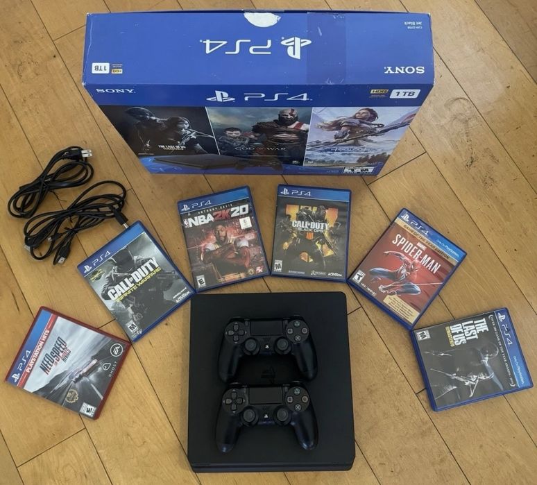 Playstation 4 slim 1Tb / 2 Геймпада! + Диски / Стан 10/10 + ГАРАНТІЯ!!