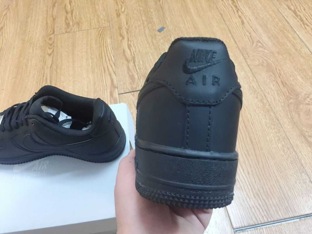 ButyDamskieTrampki NikeNoweAF1 CzarnyR.40