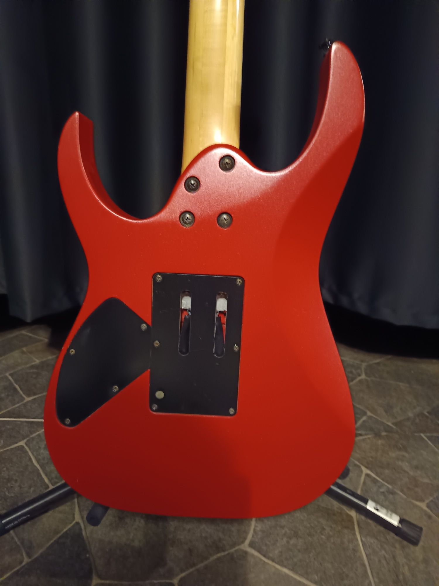 Ibanez RG 370 DX rubber red gitara elektryczna