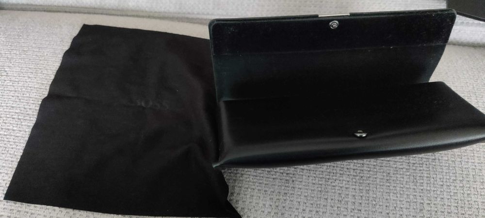 Caixa óculos Hugo Boss