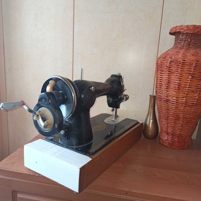 Ручна швейна машина