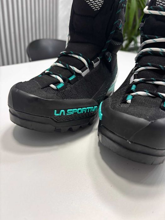 Buty trekkingowe damskie La Sportiva Aequilibrium ST GTX