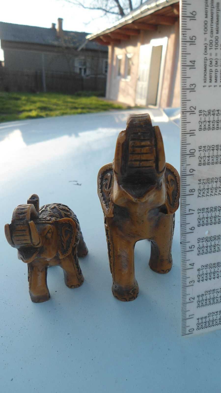 фігурки двох слонів ,кістка