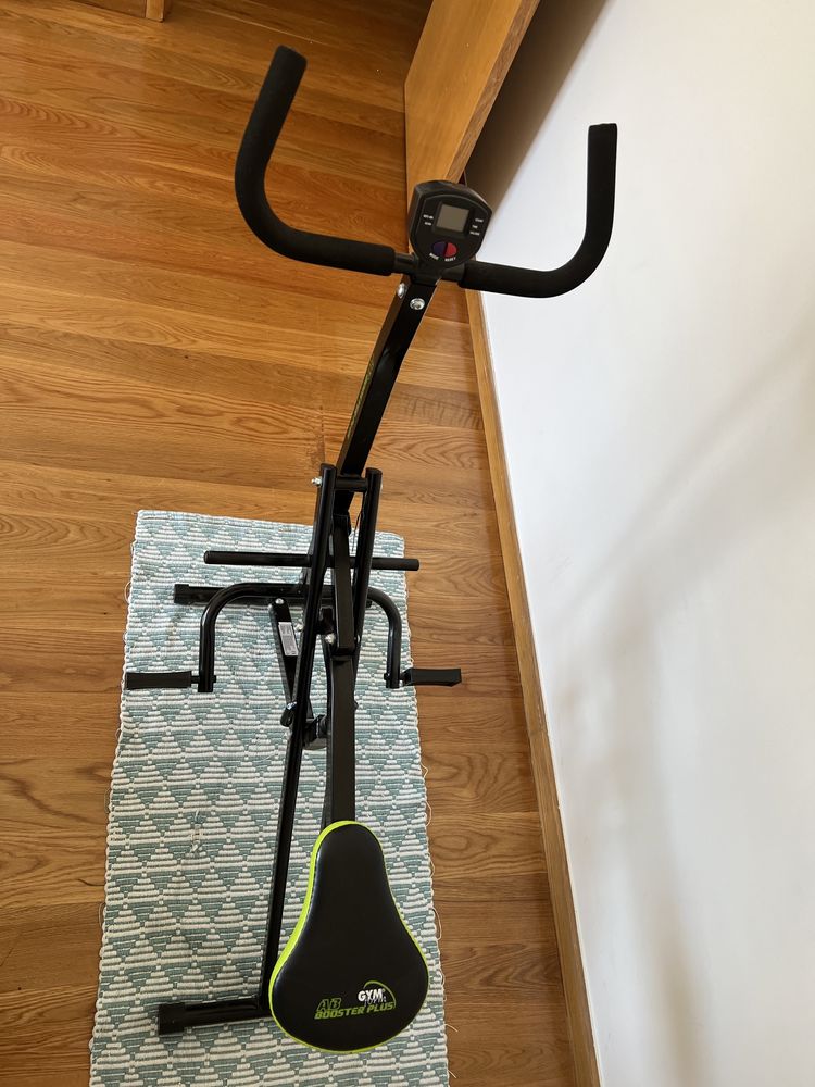 Vende-se máquina de exercício com pouco uso