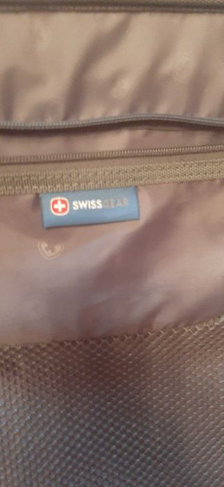 Чемодан 4-х колесный  Swiss Gear