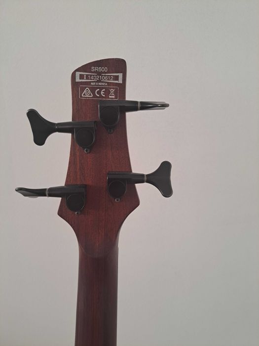 Ibanez SR600 - gitara basowa