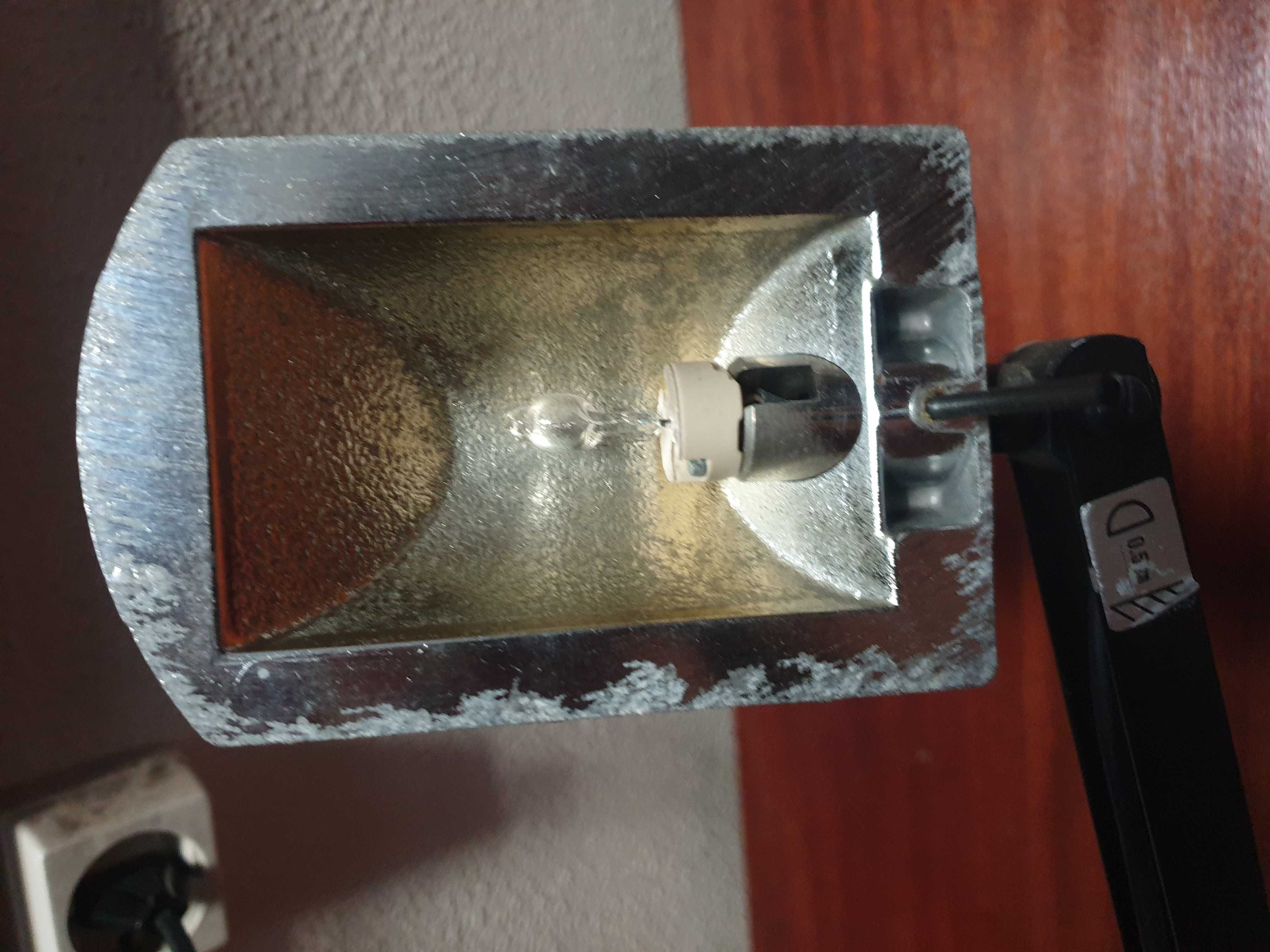 Candeeiro secretária