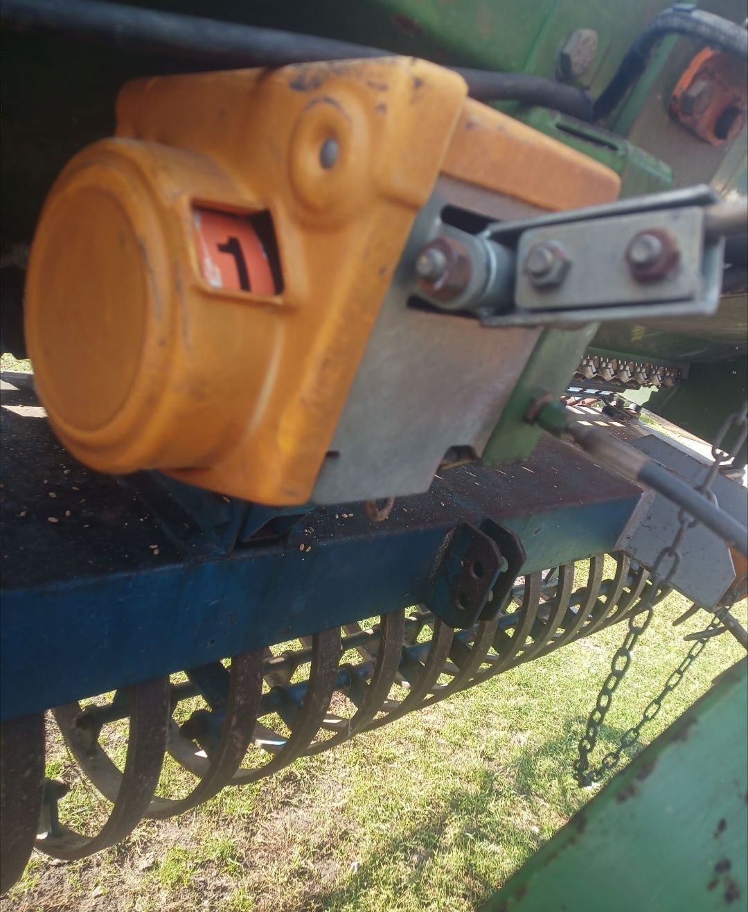 Agregat uprawowo-siewny Amazone D7 3m aktywny Brona ścieżki wirowa