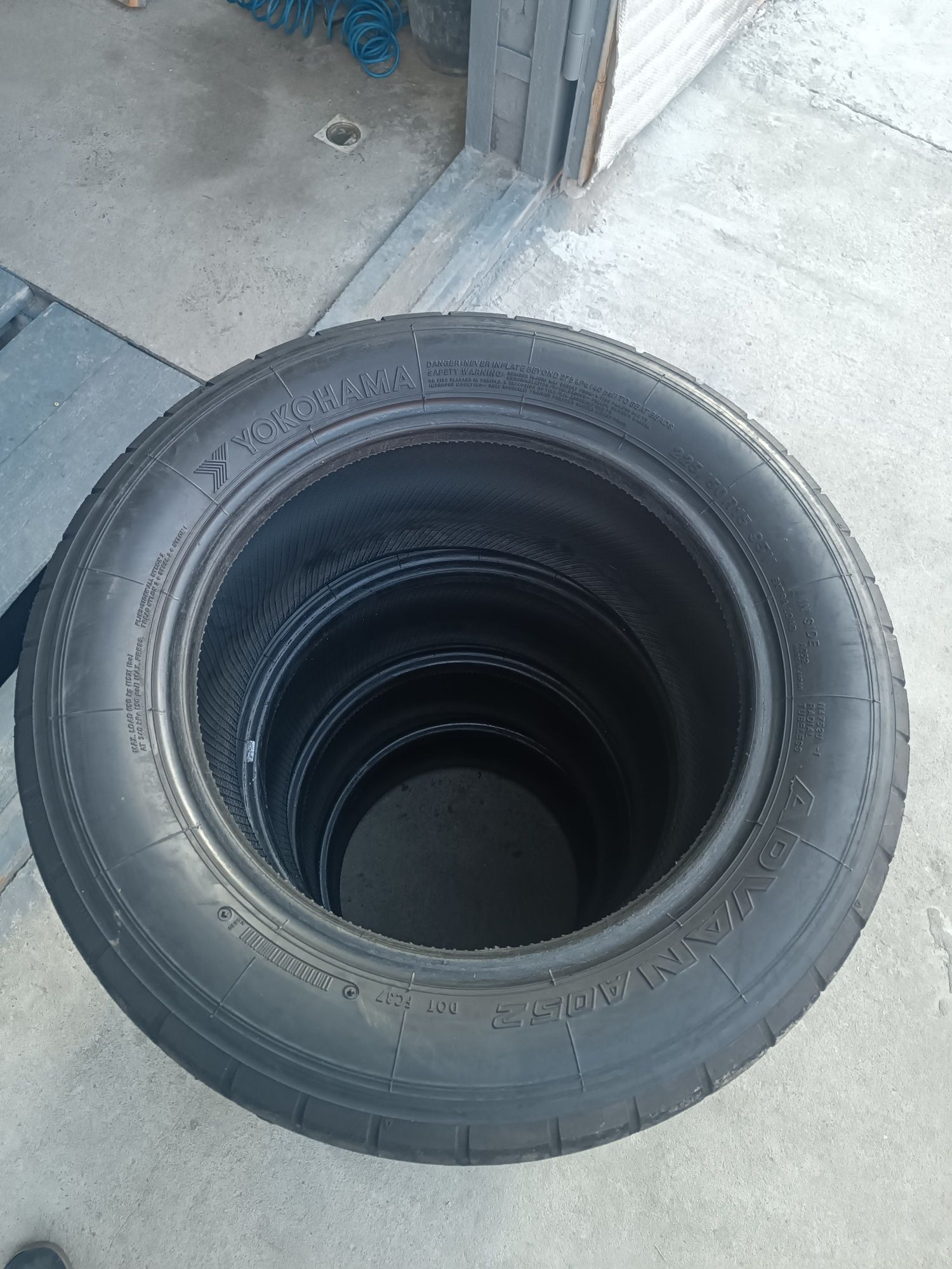 Полуслик Yokohama Advan A052 225/50 R15