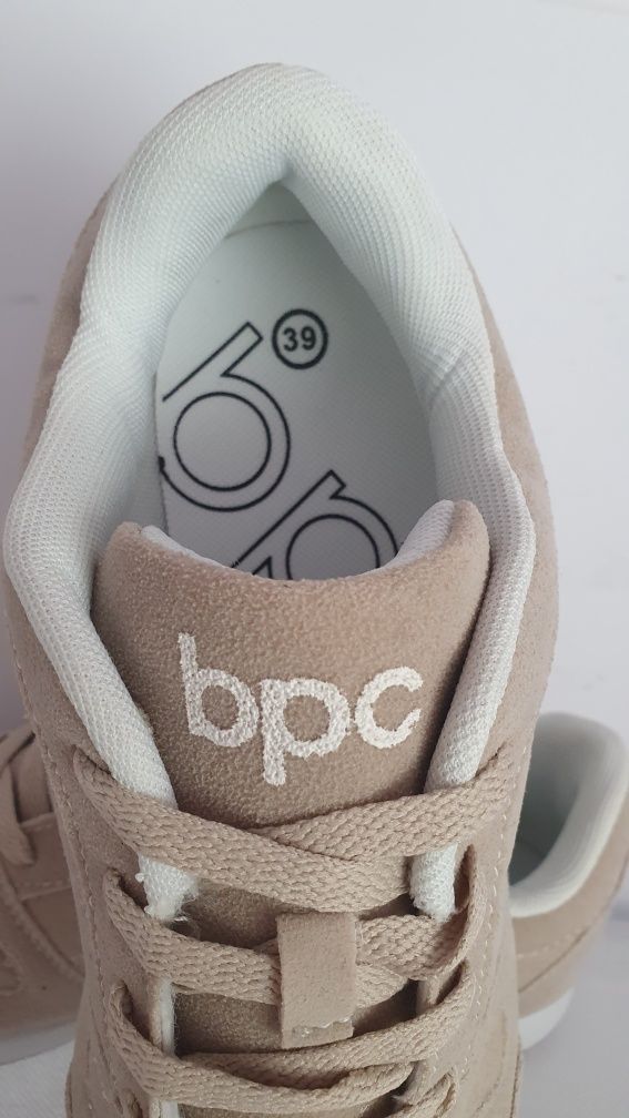 Buty sportowe Bpc Bonprix w modnym kolorze Rozmiar 39