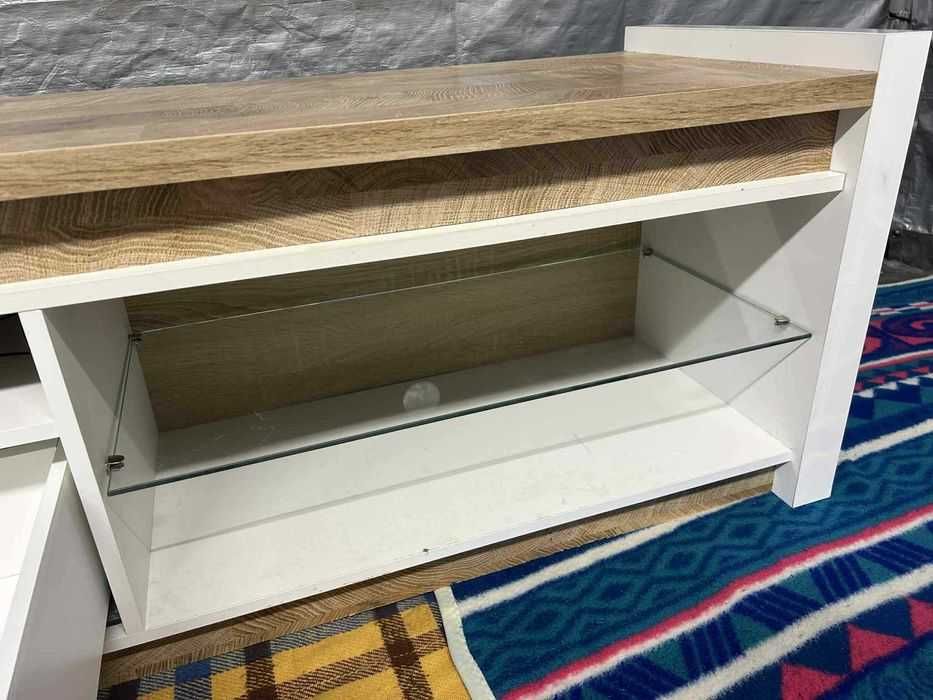 Szafka RTV z ledami 147x46x56 (możliwy transport)