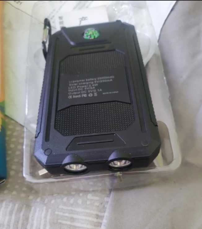 Повербанк 10 000 mah компас ліхтарик компас із сонячною батареєю